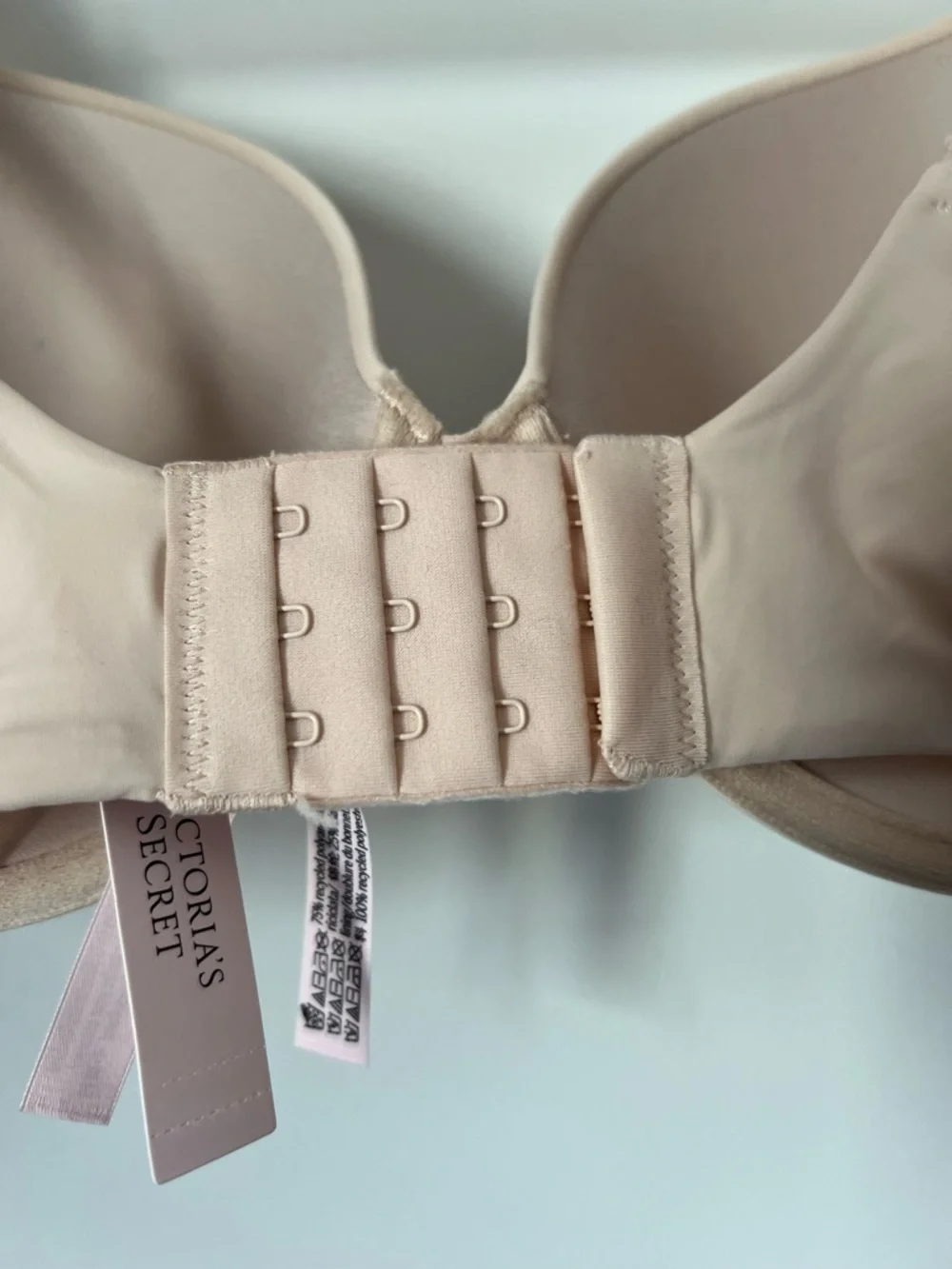 Victoria's Secret Smooth Nude Push-Up T-Shirt Bra - 38D NEW